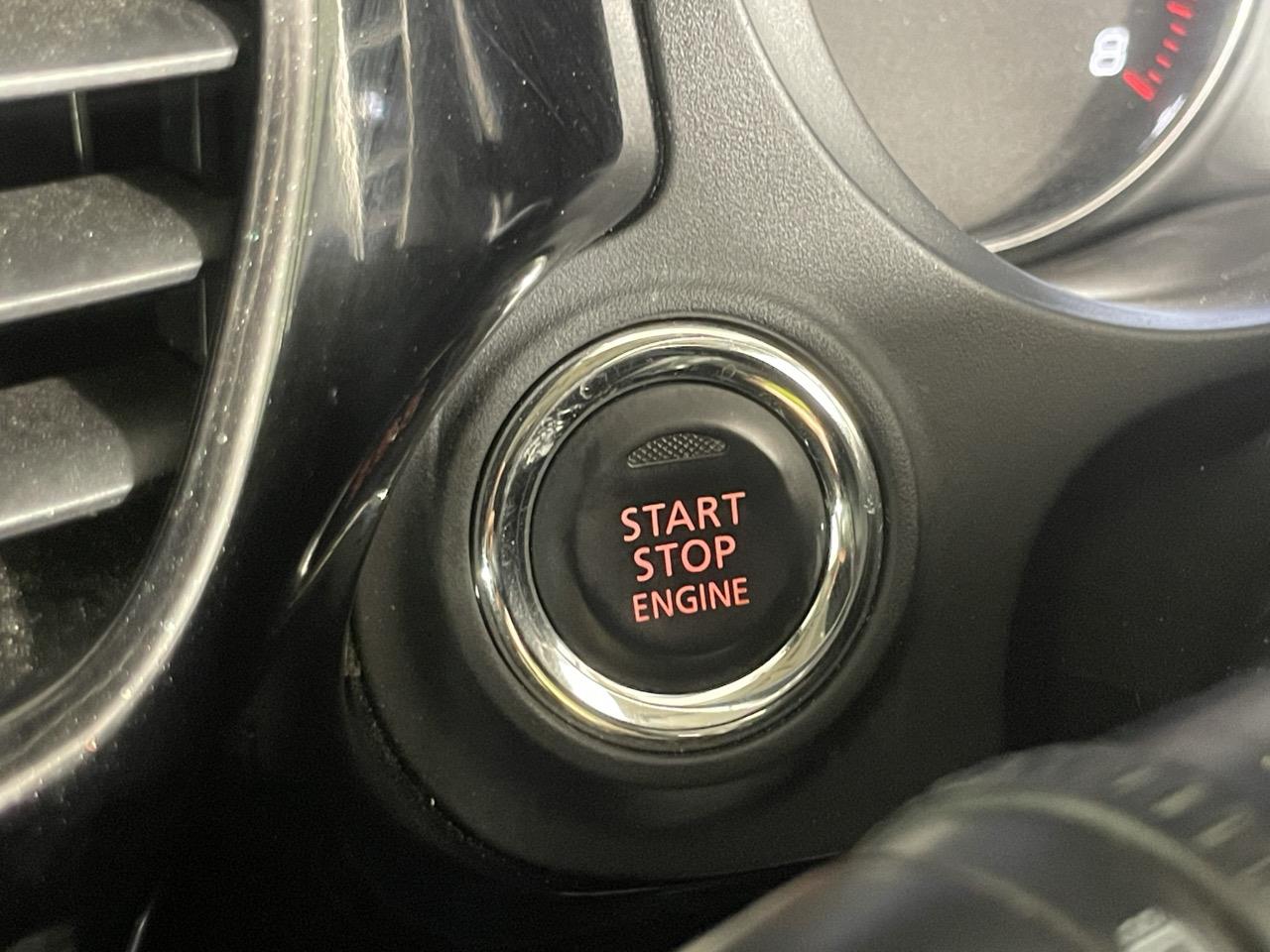 2016 Mitsubishi Outlander 24 G 4WD 7 Seater RV/SUV 4WD + REVERSING CAMERA + PUSH SRART 