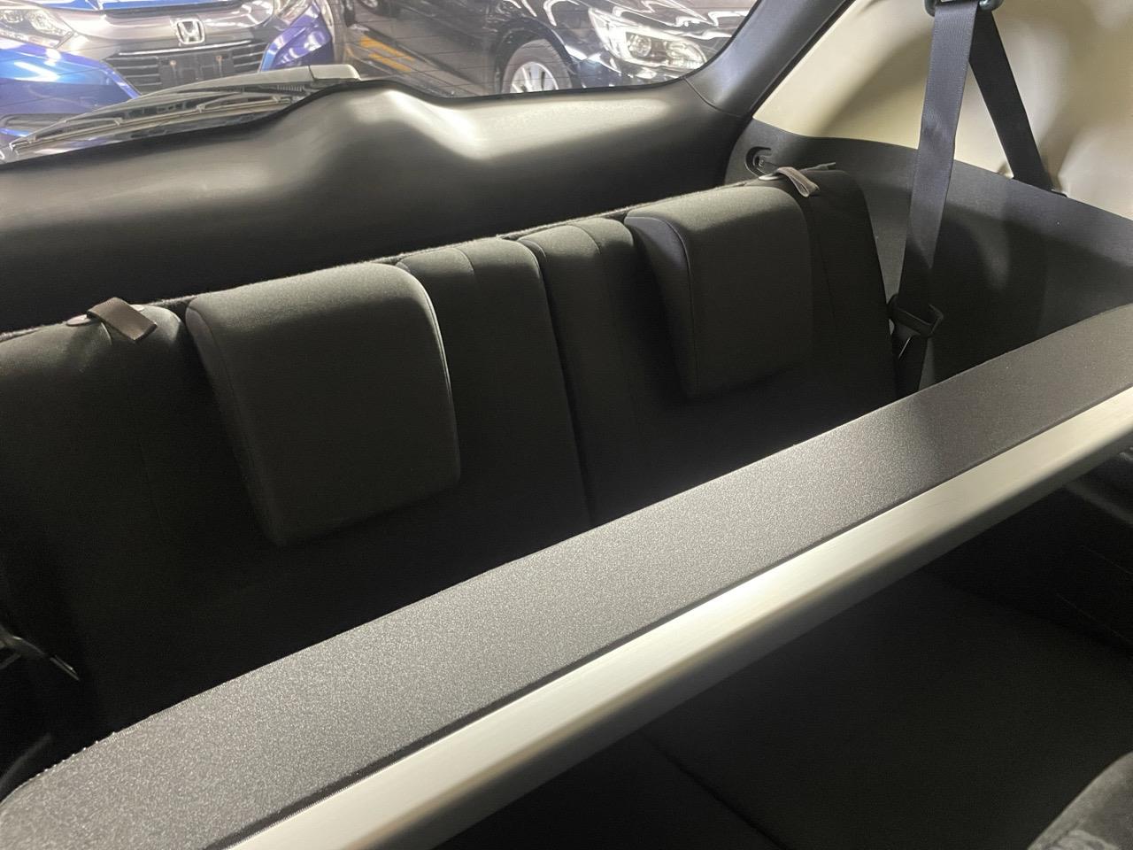 2016 Mitsubishi Outlander 24 G 4WD 7 Seater RV/SUV 4WD + REVERSING CAMERA + PUSH SRART 