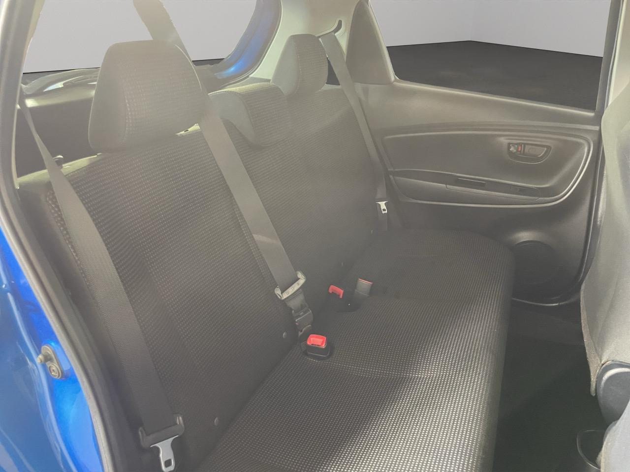 2015 Toyota Vitz F Hatchback AUTO LIGHTS + PUSH BUTTON START