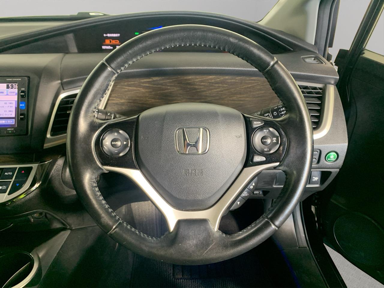 2017 Honda JADE HYBRID People Mover REVESING CAMERA + PUSH SRART + AUTO LIGHTS