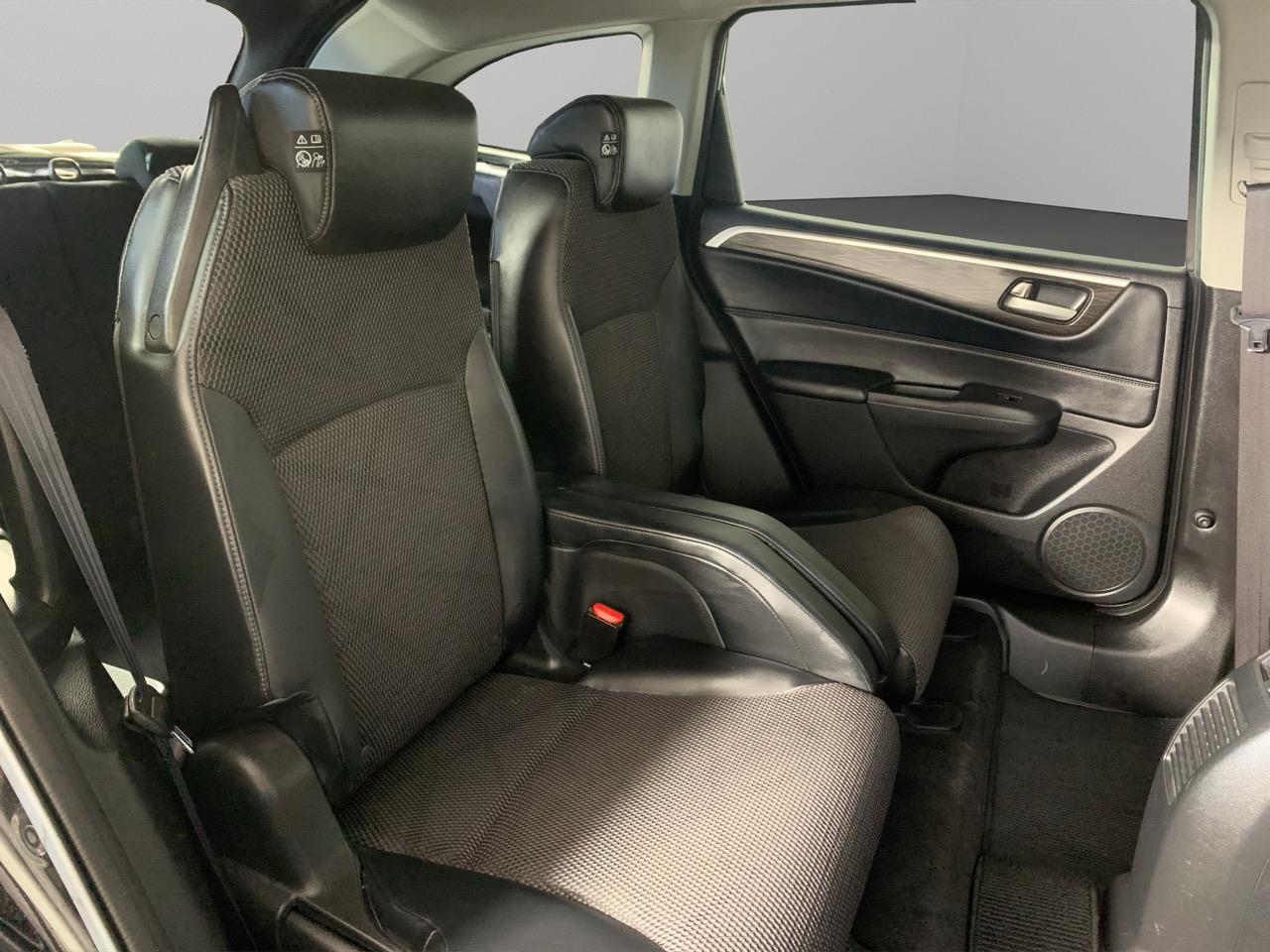 2017 Honda JADE HYBRID People Mover REVESING CAMERA + PUSH SRART + AUTO LIGHTS