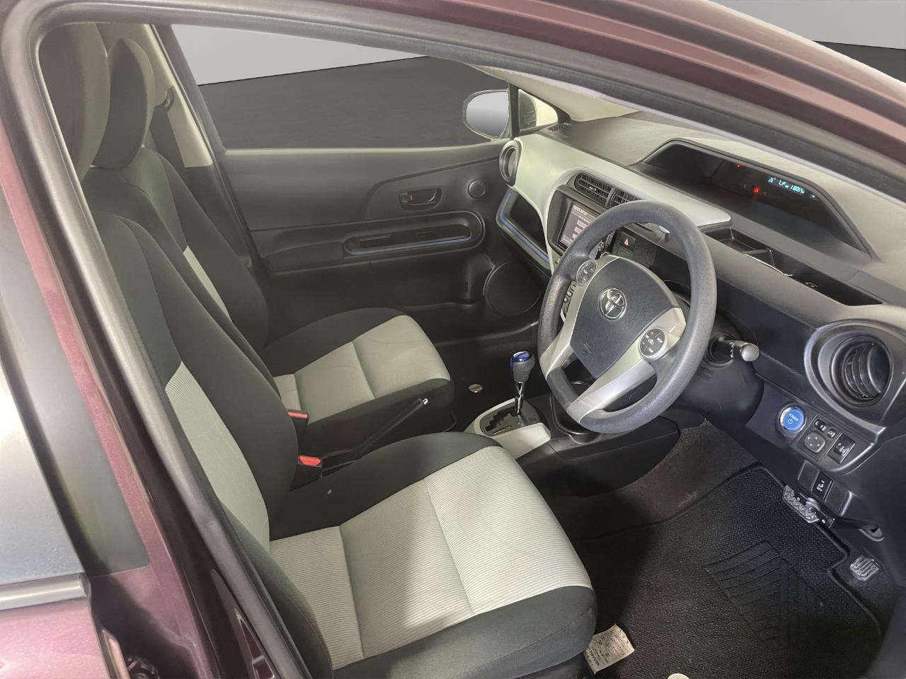 2014 Toyota Aqua S Hatchback REVERSING CAMERA + AUTO LIGHTS + SMART KEY