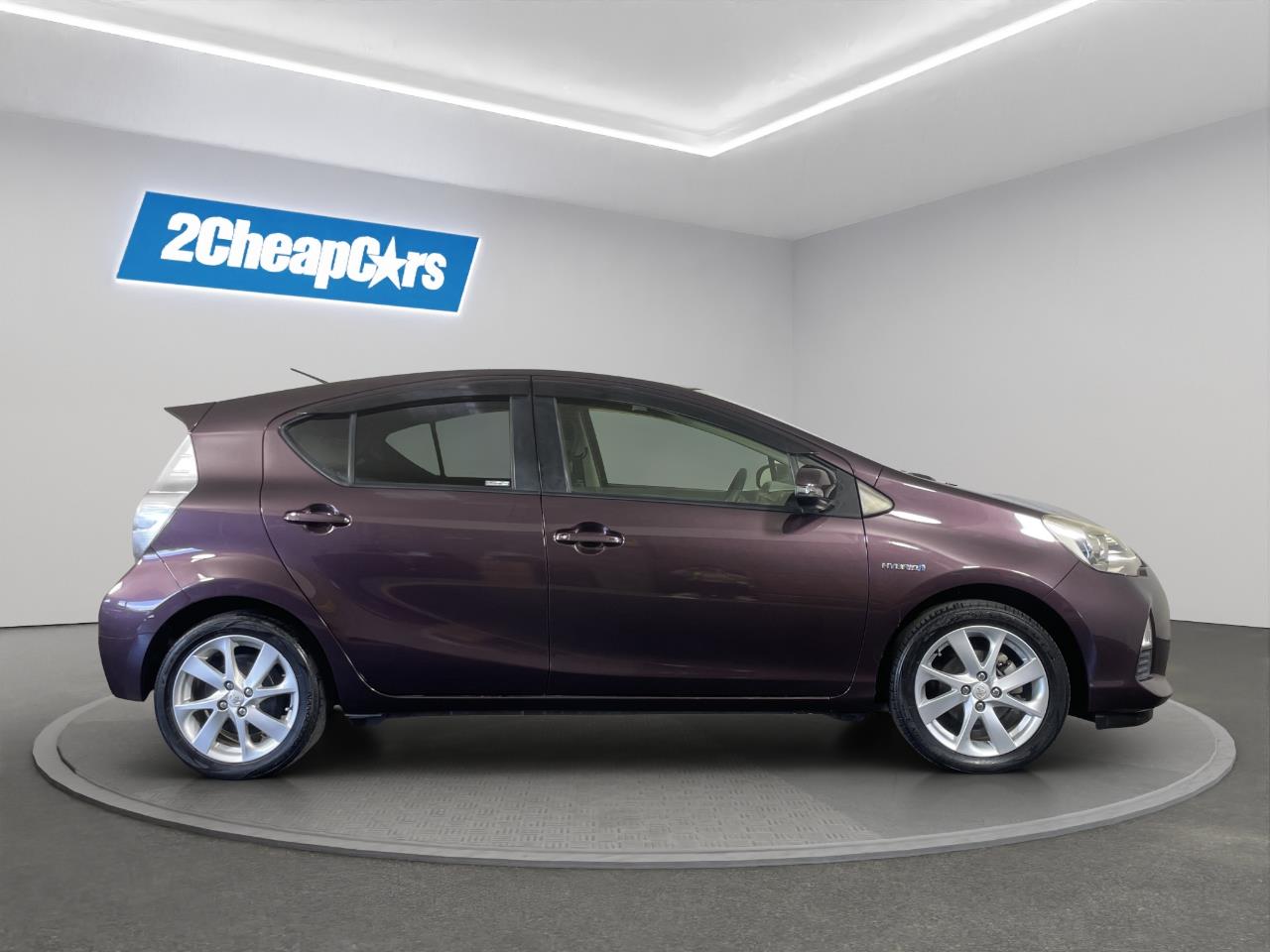 2014 Toyota Aqua S Hatchback REVERSING CAMERA + AUTO LIGHTS + SMART KEY