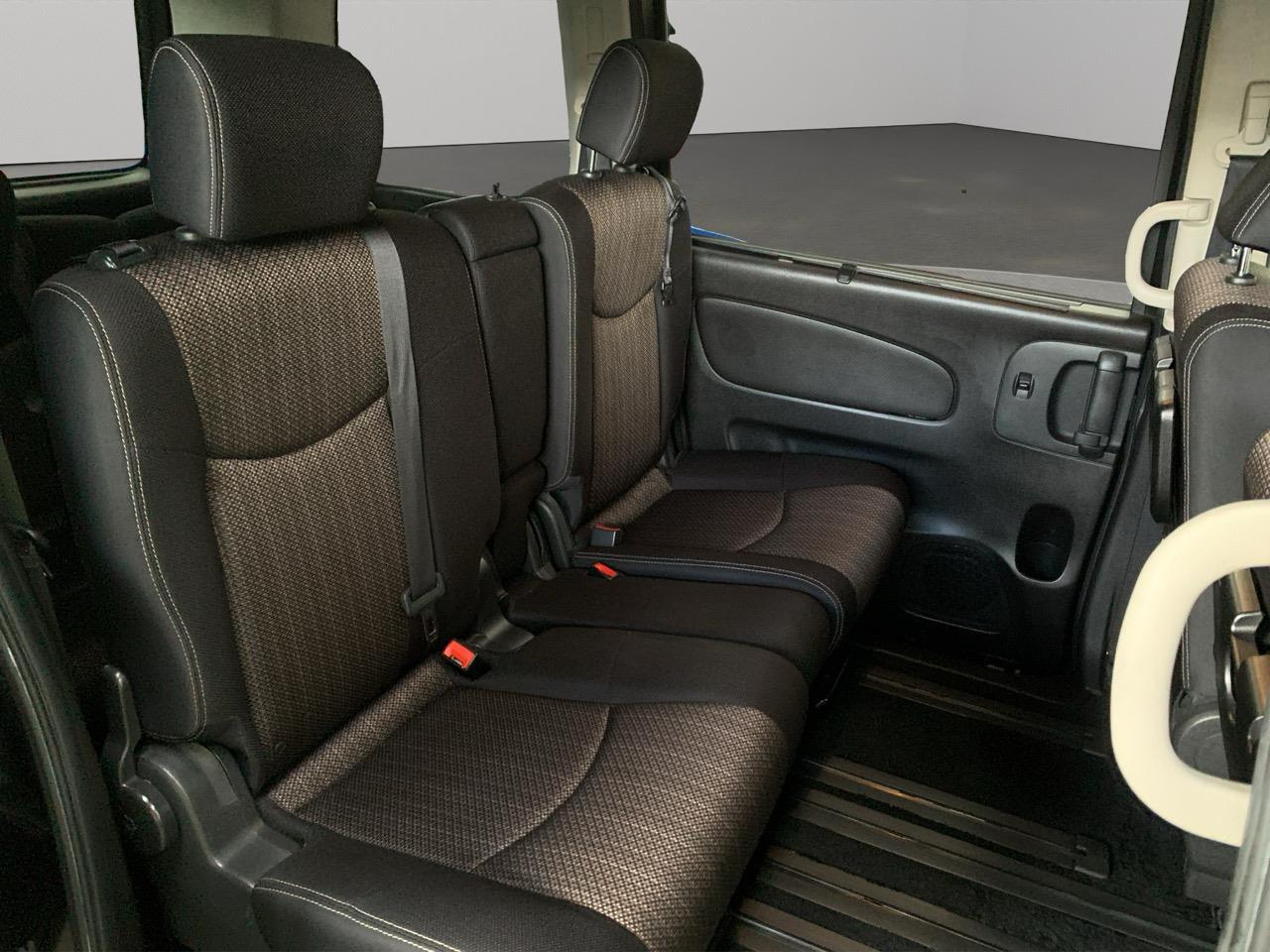 2015 Nissan Serena Hybrid Highway Star People Mover REVERSING CAMERA + AUTO LIGHTS + PUSH BUTTON START