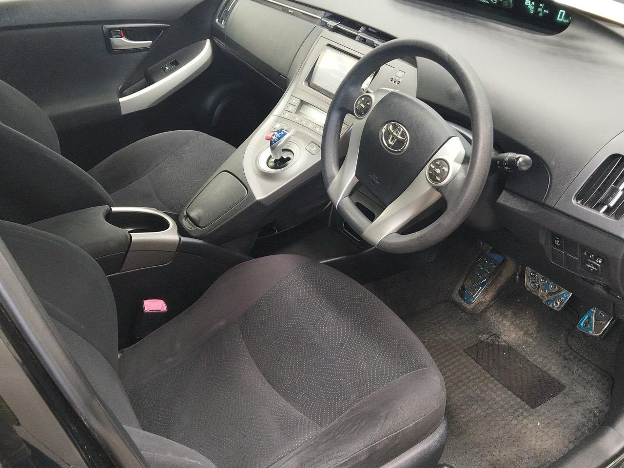 2012 Toyota Prius S Hatchback PUSH BUTTON START + AUTO LIGHTS + REVERSING CAMERA