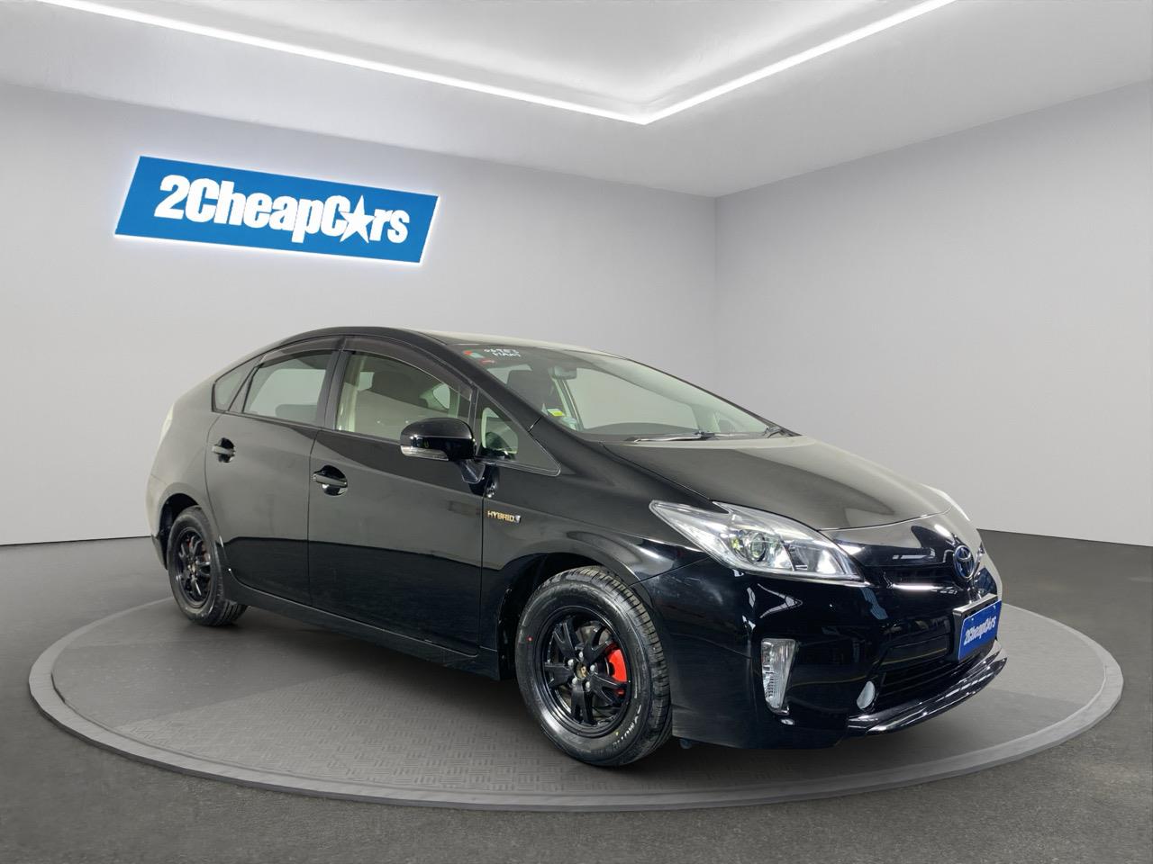 2012 Toyota Prius S Hatchback PUSH BUTTON START + AUTO LIGHTS + REVERSING CAMERA