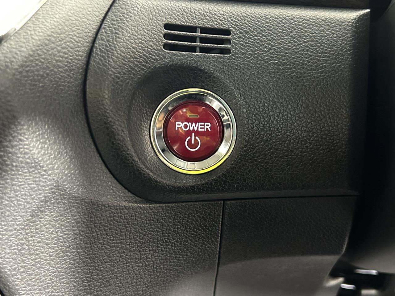 2016 Honda JADE HYBRID X People Mover REVERSING CAMERA + AUTO LIGHTS + PUSH BUTTON START