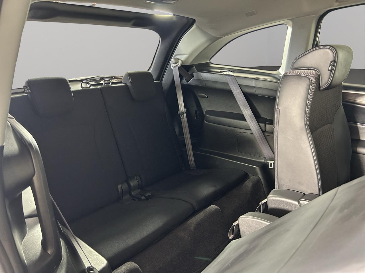 2016 Honda JADE HYBRID X People Mover REVERSING CAMERA + AUTO LIGHTS + PUSH BUTTON START