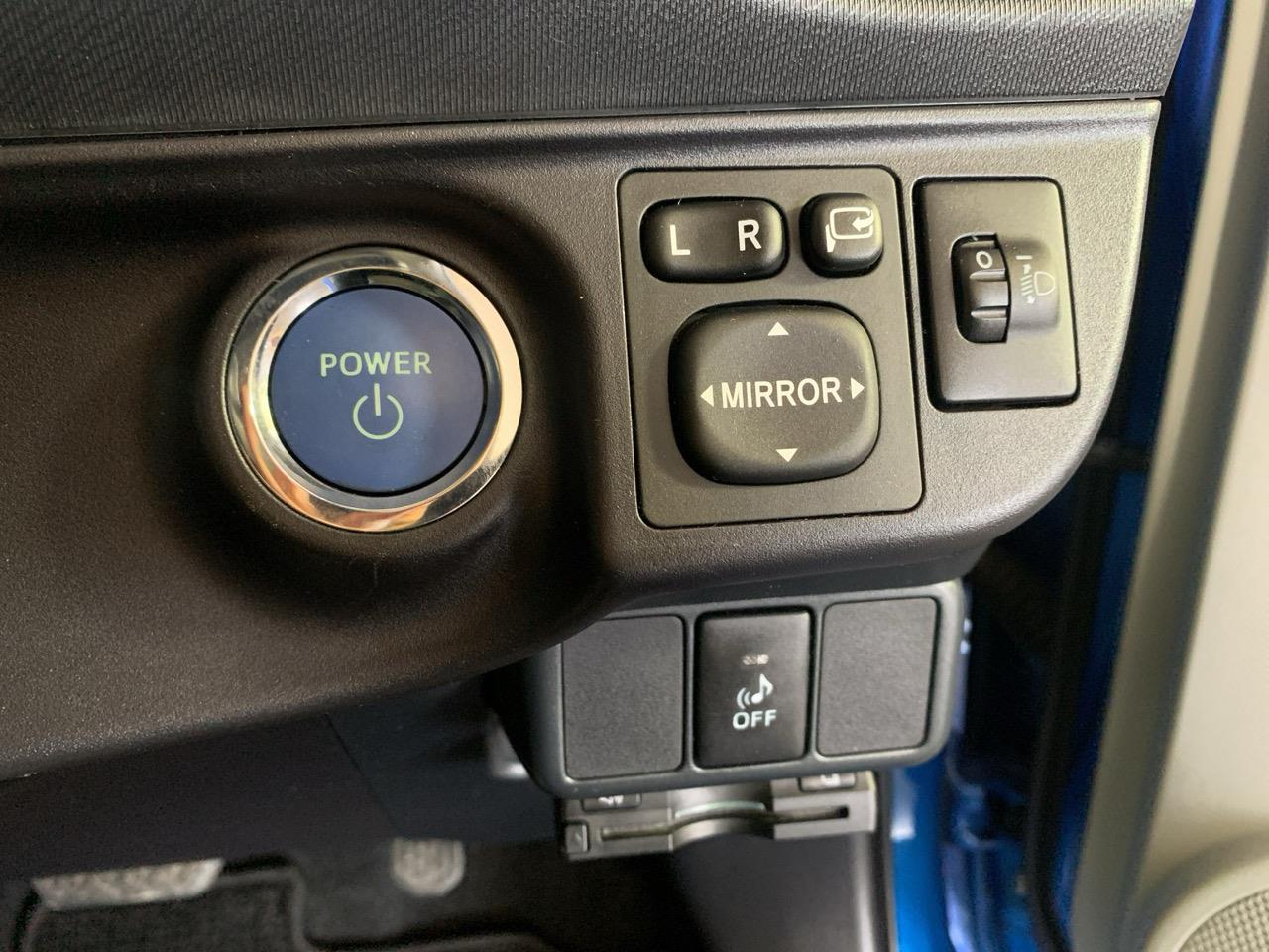 2013 Toyota Aqua S Hatchback REVERSING CAMERA + PUSH BUTTON START + AUTO LIGHTS