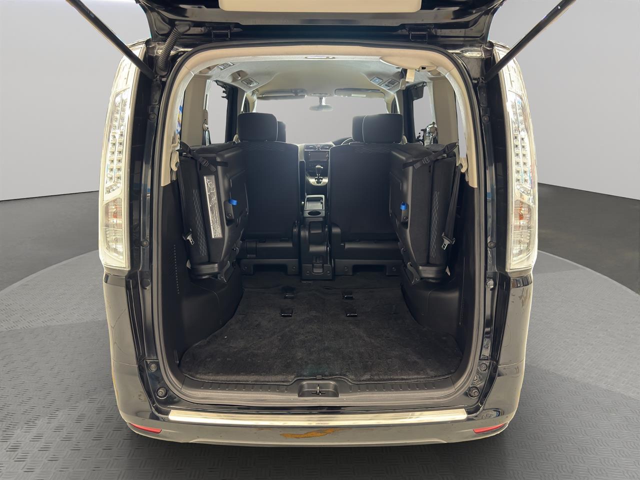 2013 Nissan Serena Hybrid People Mover POWER SLIDING DOORS + CRUISE CONTROL + PUSH START