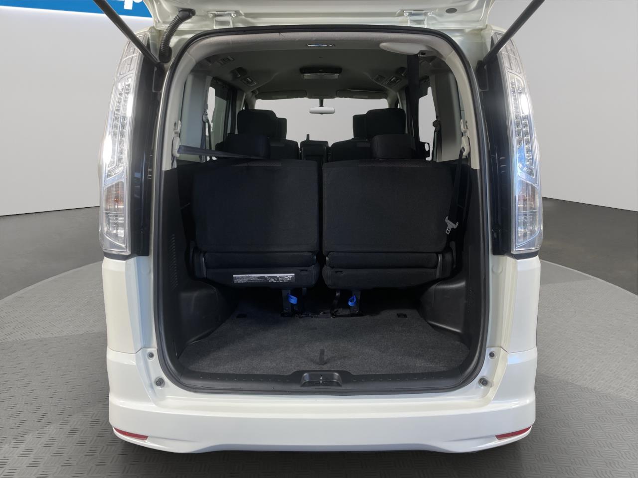 2013 Nissan Serena Hybrid Highway Star People Mover CRUISE CONTROL + REVERSING CAMERA + AUTO LIGHTS