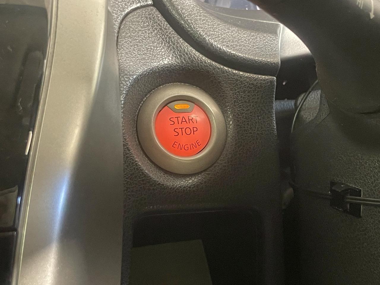 2015 Nissan Note X DIG- S Hatchback LOW KMS + REVERSING CAMERA + AUTO LIGHTS