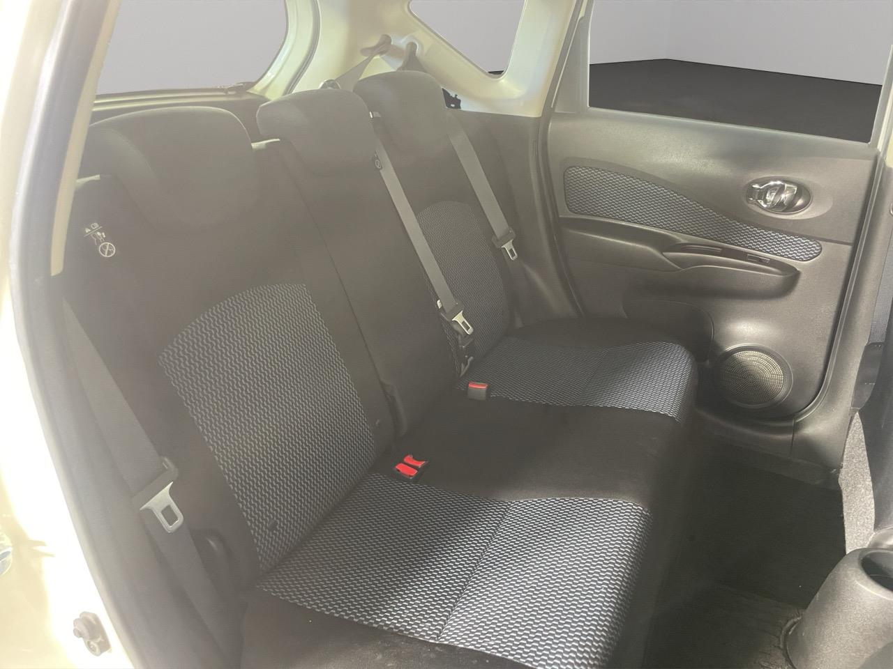 2015 Nissan Note X DIG- S Hatchback LOW KMS + REVERSING CAMERA + AUTO LIGHTS