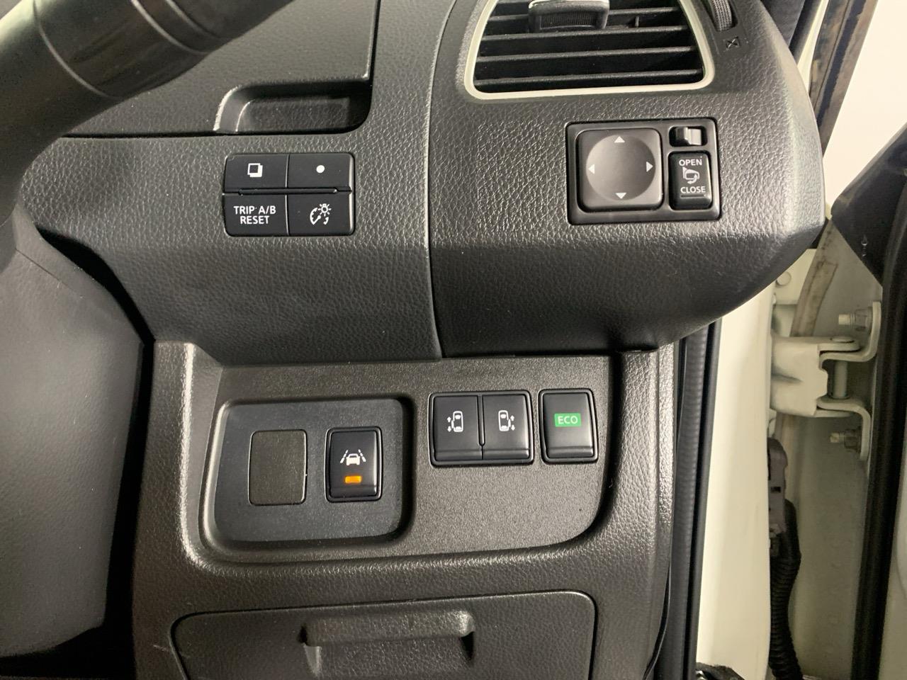 2014 Nissan Serena Hybrid Highway Star People Mover REVERSING CAMERA + POWER SLIDING DOORS