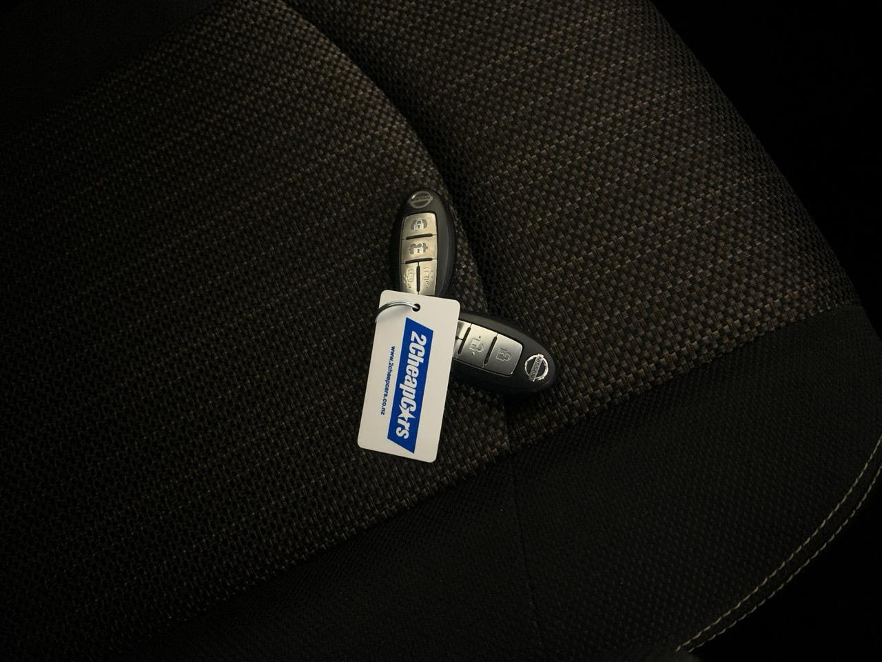 2014 Nissan Serena Hybrid Highway Star People Mover REVERSING CAMERA + POWER SLIDING DOORS