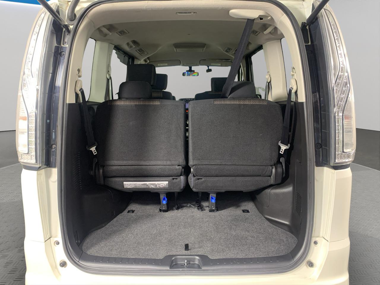 2014 Nissan Serena Hybrid Highway Star People Mover REVERSING CAMERA + POWER SLIDING DOORS