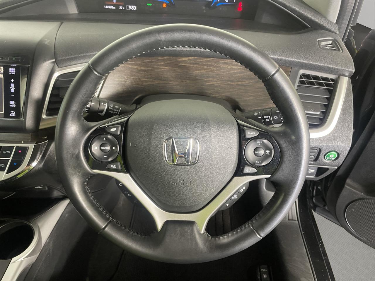 2015 Honda JADE HYBRID X People Mover REVERSING CAMERA + CRUISE CONTROL