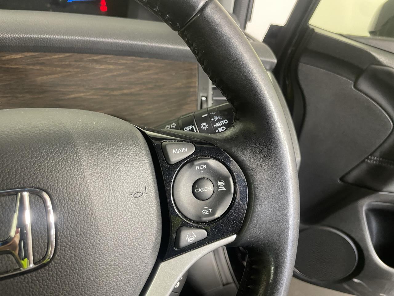 2015 Honda JADE HYBRID X People Mover REVERSING CAMERA + CRUISE CONTROL