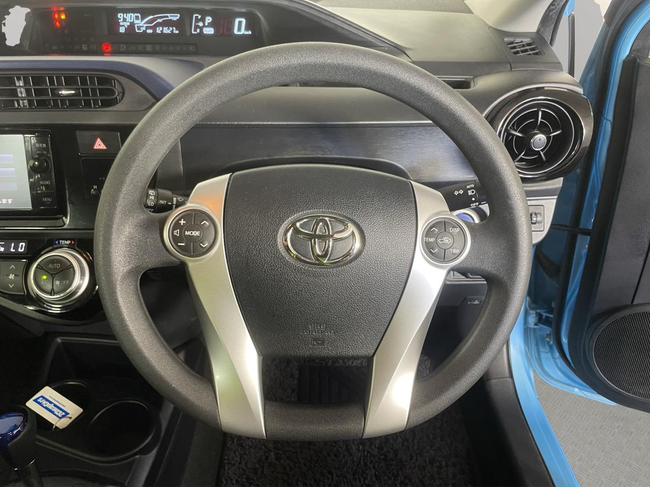 2015 Toyota Aqua Facelift Model S Hatchback REVERSING CAMERA + AUTO LIGHTS + PUSH BUTTON START