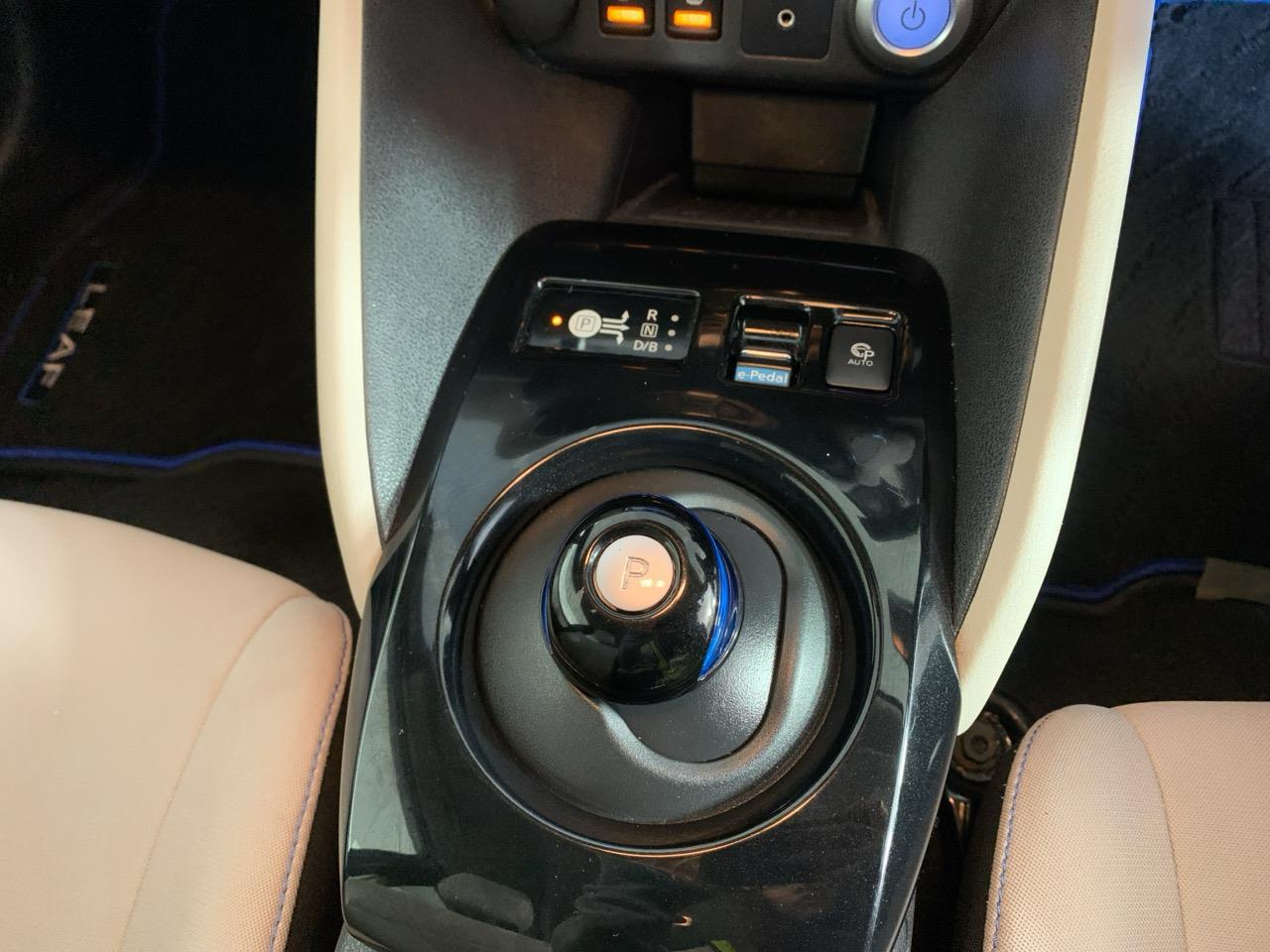 2018 Nissan Leaf X Hatchback LOW KM + SOH 90.82% + REVERSING CAMERA