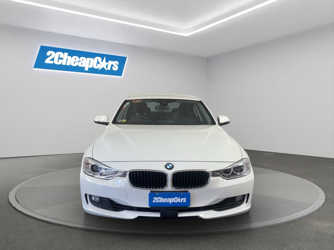 2014 BMW 320i  Sedan LOW KM + REVERSING CAMERA + PARKING SENSORS
