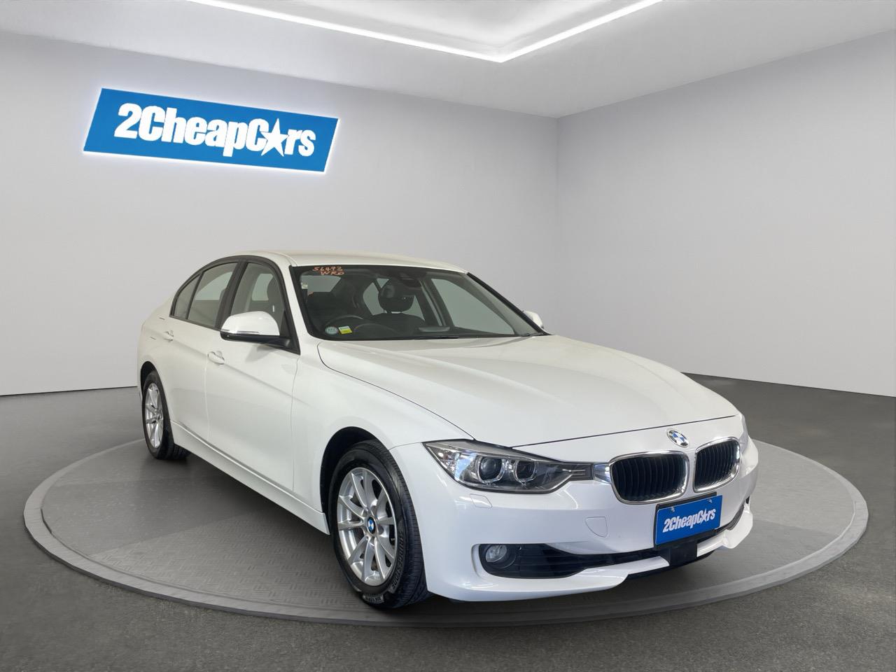 2014 BMW 320i  Sedan LOW KM + REVERSING CAMERA + PARKING SENSORS