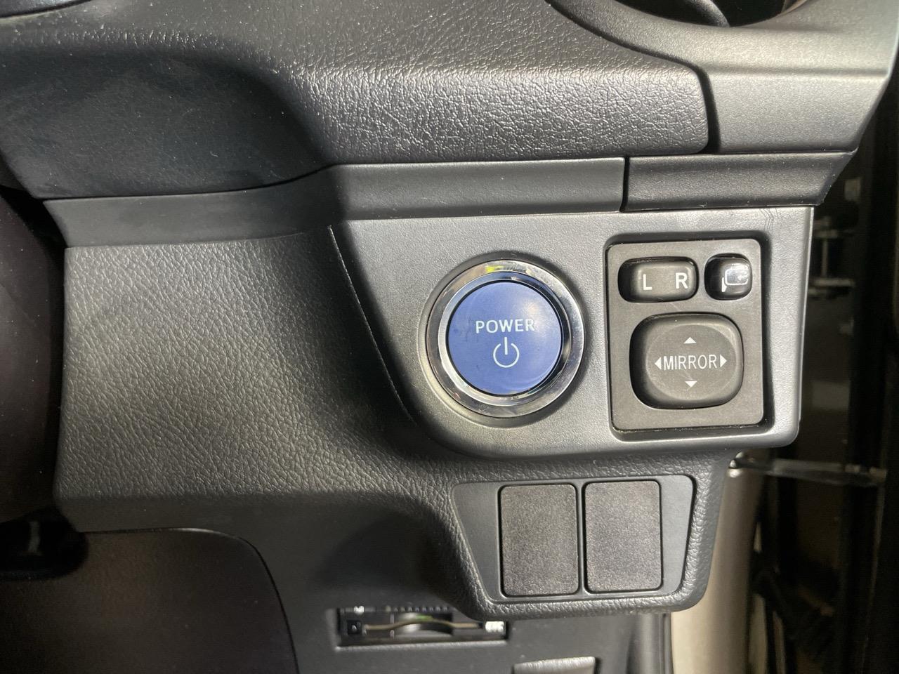 2013 Toyota Corolla Fielder Hybrid G Aero Tourer Station Wagon AUTO LIGHTS + PUSH START + PARKING SENSORS