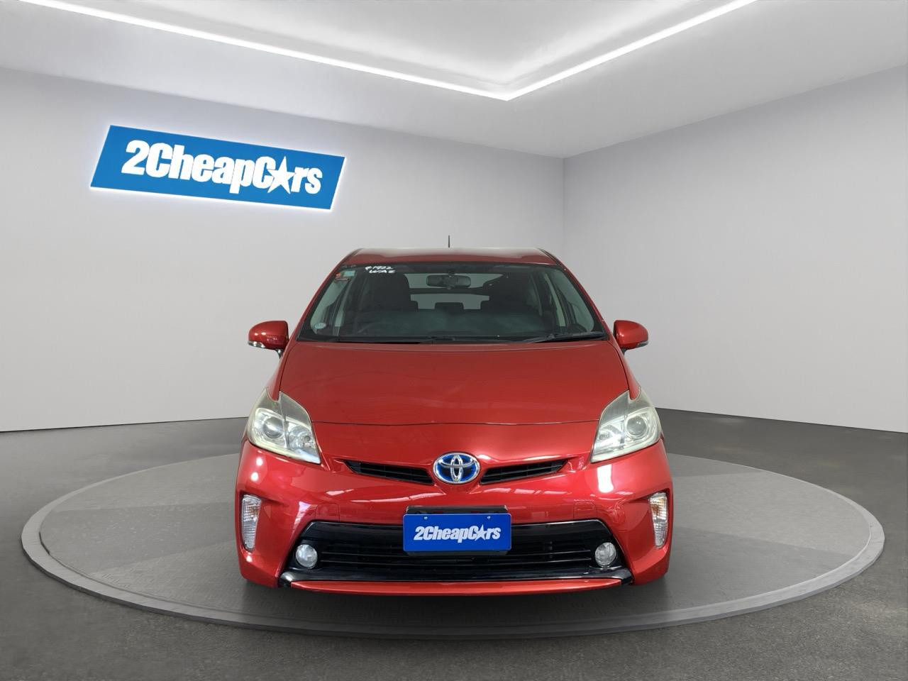 2013 Toyota Prius S Hatchback REVERSING CAMERA + PUSH BUTTON START + AUTO LIGHTS