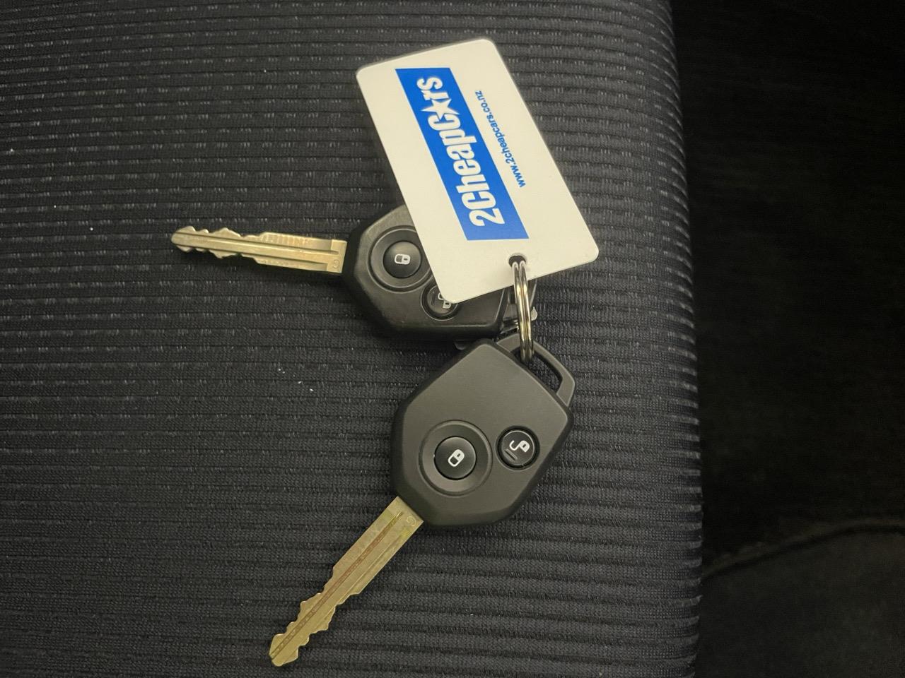 2013 Subaru Impreza SPORT 2.0S AWD Hatchback AWD + CRUISE CONTROL + REVERSING CAMERA