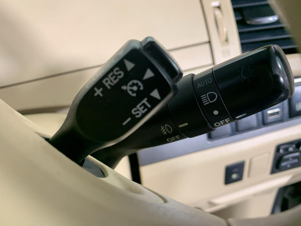 2012 Toyota Estima E-FOUR HYBRID People Mover CRUISE CONTROL + POWER SLIDING DOORS + SUNROOF