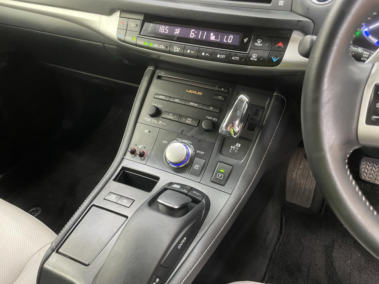 2012 Lexus CT200h Version L Hatchback LOW KMS + REVERSING CAMERA + PARKING SENSORS