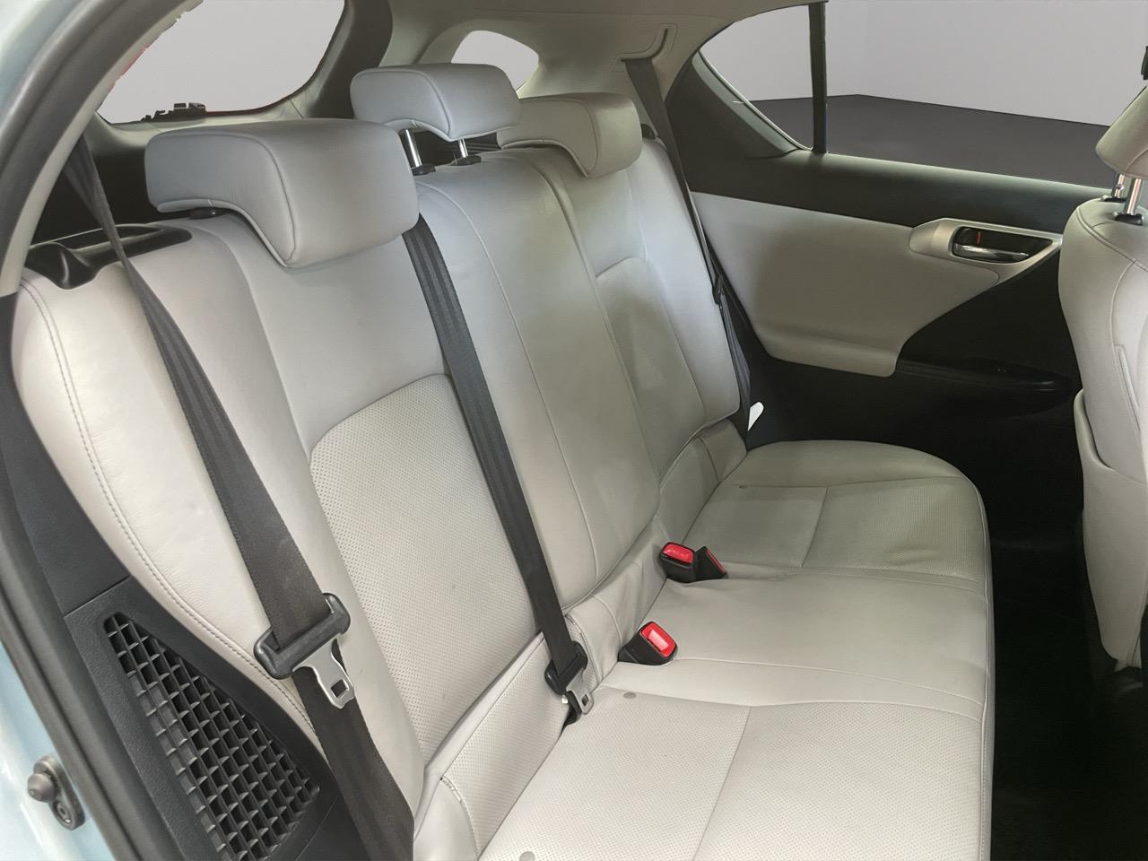 2012 Lexus CT200h Version L Hatchback LOW KMS + REVERSING CAMERA + PARKING SENSORS