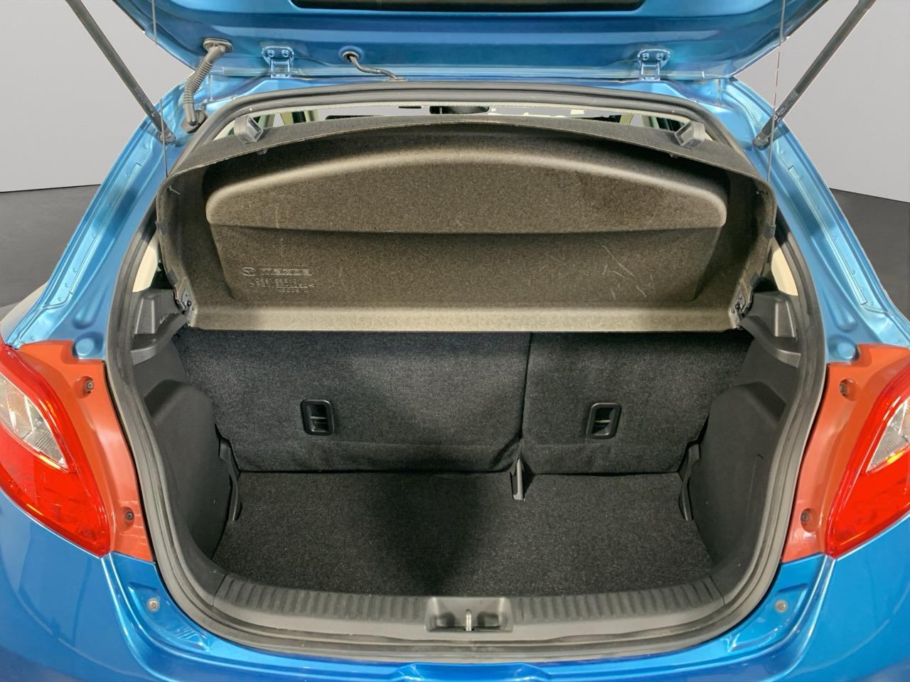 2013 Mazda Demio 2 SkyActive Hatchback I-STOP + GREAT COLOR! + ALLOY WHEELS