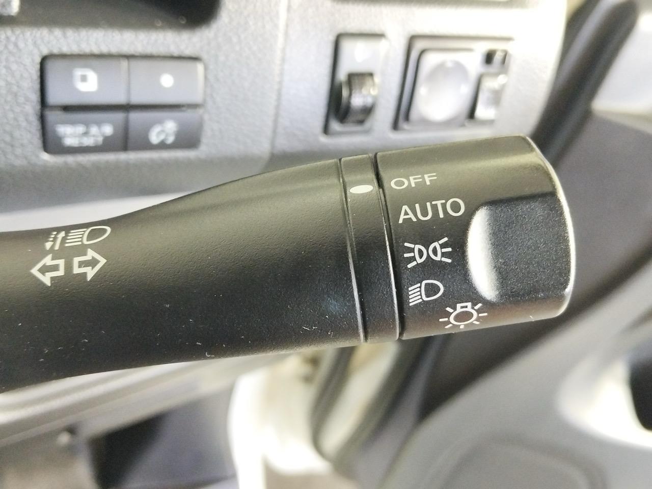 2015 Nissan Serena Hybrid People Mover 360 DEGREE CAMERA + POWER SLIDING DOORS