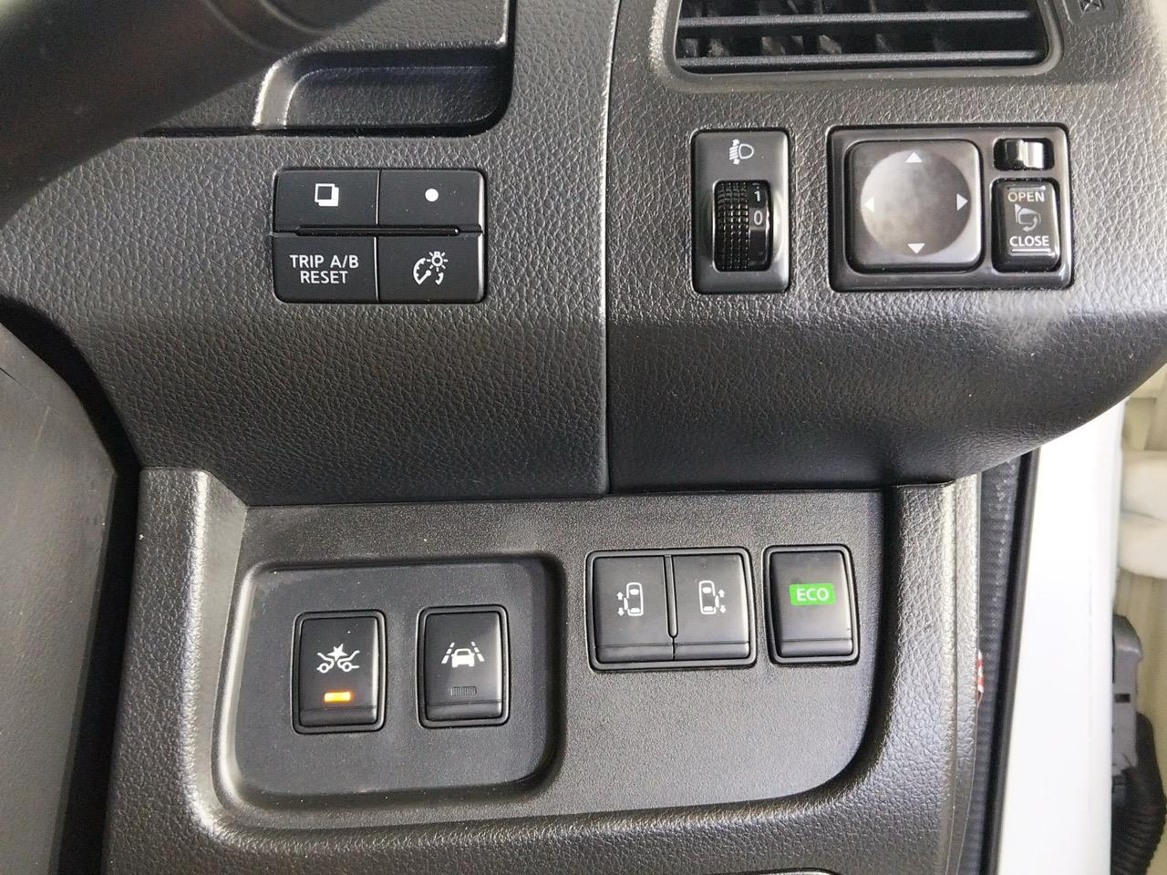 2015 Nissan Serena Hybrid People Mover 360 DEGREE CAMERA + POWER SLIDING DOORS