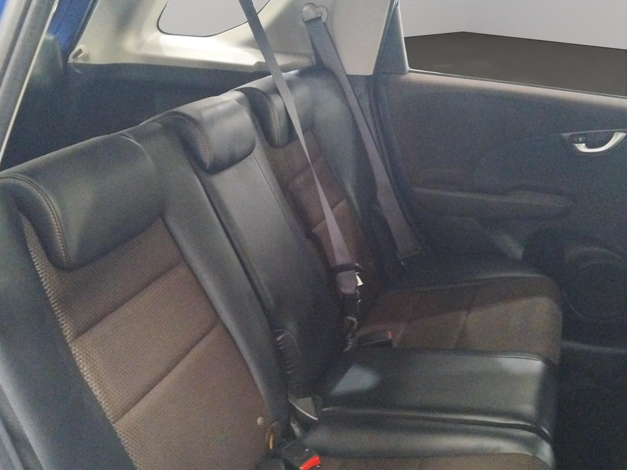 2012 Honda Fit Jazz Shuttle Hybrid Station Wagon CRUISE CONTROL + REVERSING CAMERA