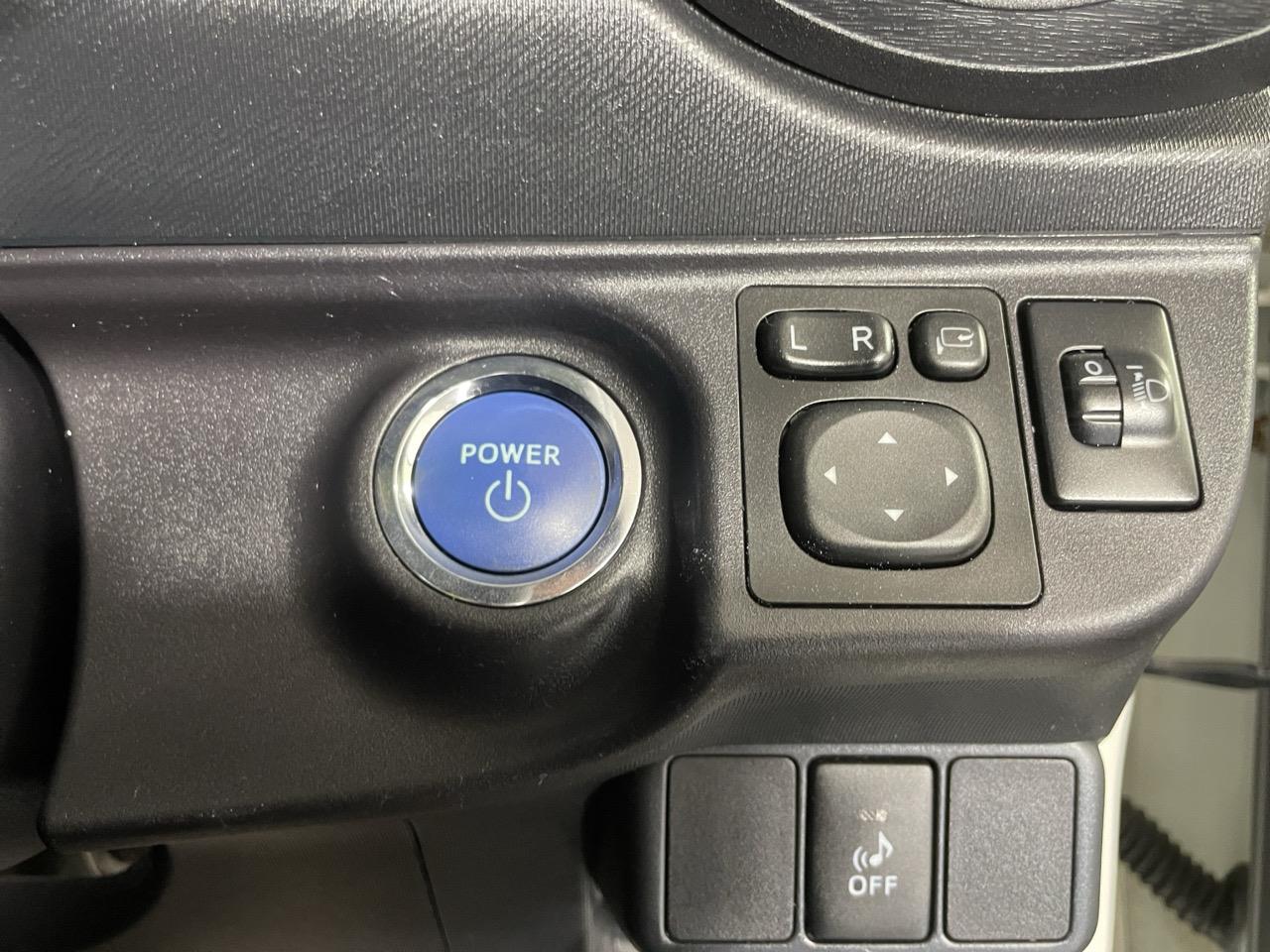 2014 Toyota Aqua G Balck Soft Leather Selection Hatchback REVERSING CAMERA + PUSH BUTTON START + AUTO LIGHTS