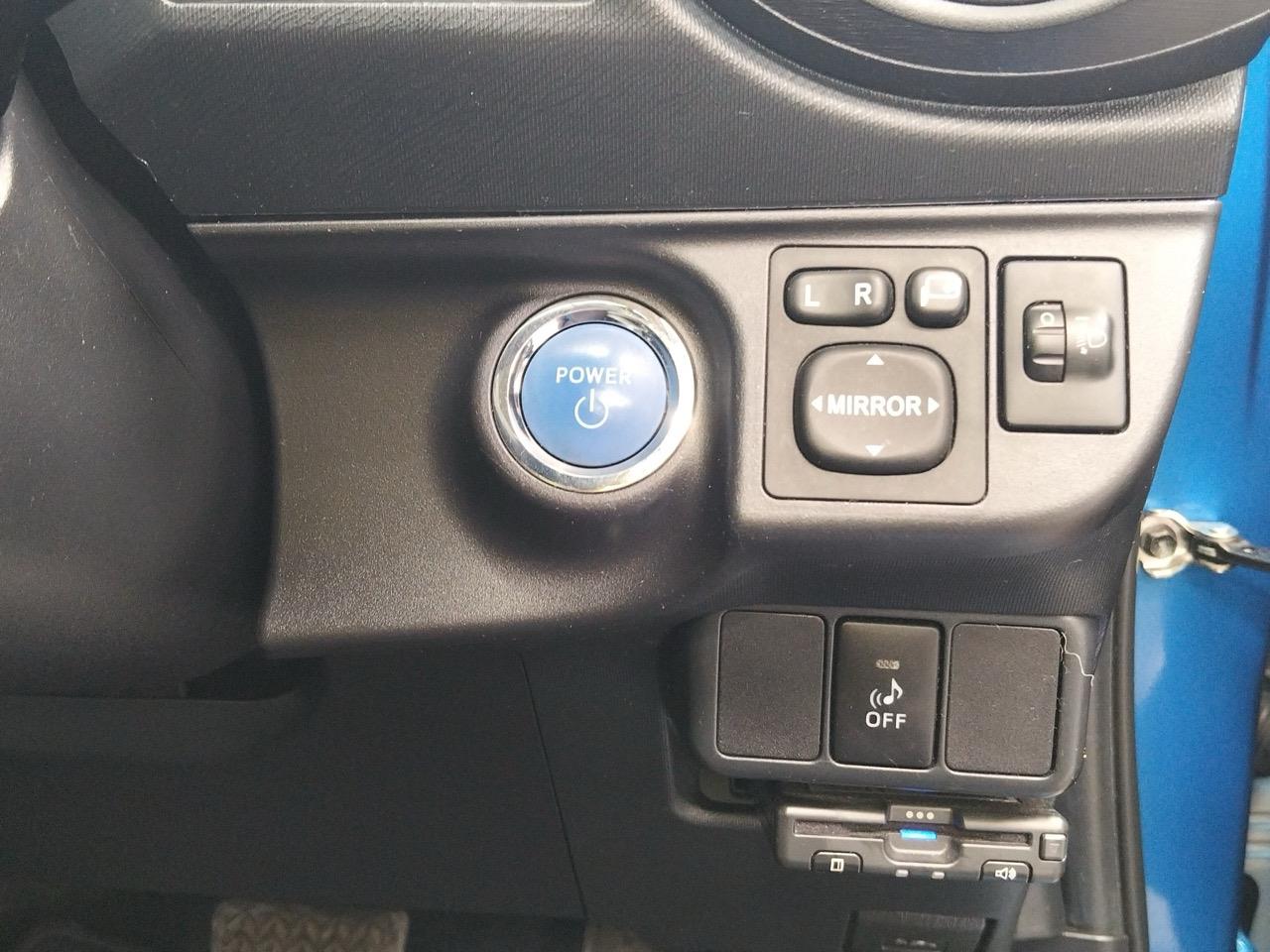 2013 Toyota Aqua S Hatchback PUSH BUTTON START + AUTO LIGHTS + REVERSING CAMERA