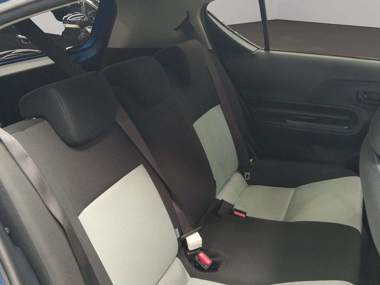 2013 Toyota Aqua S Hatchback PUSH BUTTON START + AUTO LIGHTS + REVERSING CAMERA