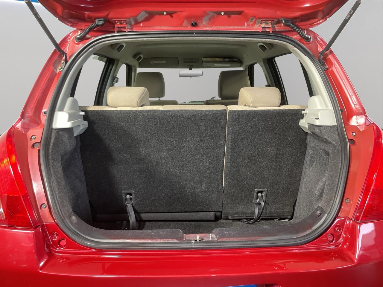 2005 Suzuki Swift 1.3G Hatchback GREAT FUEL EFFICIENCY + GREAT SPACE