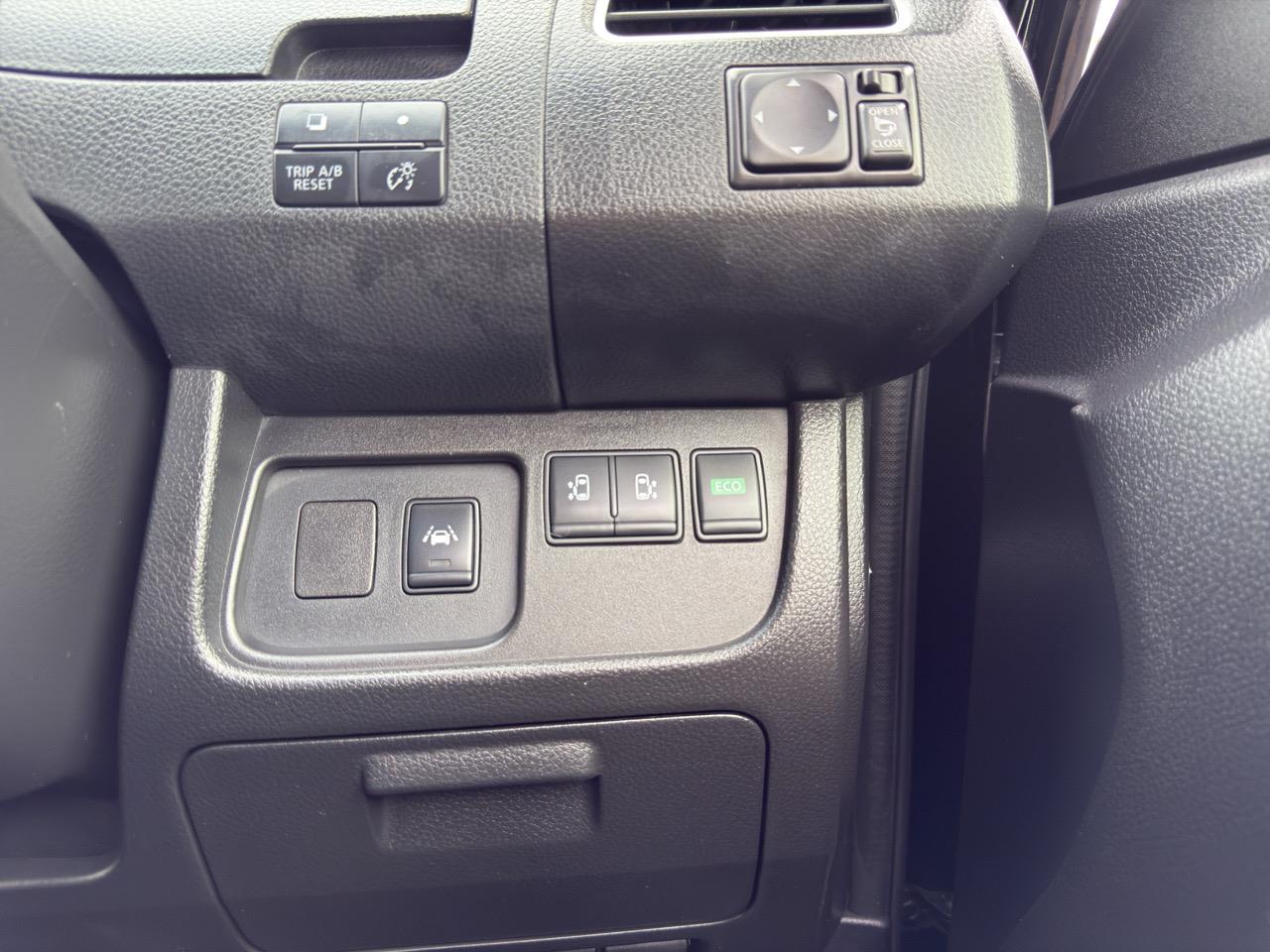 2014 Nissan Serena Hybrid Highway Star People Mover REVERSING CAMERA + SMART KEY + POWER SLIDING DOOR