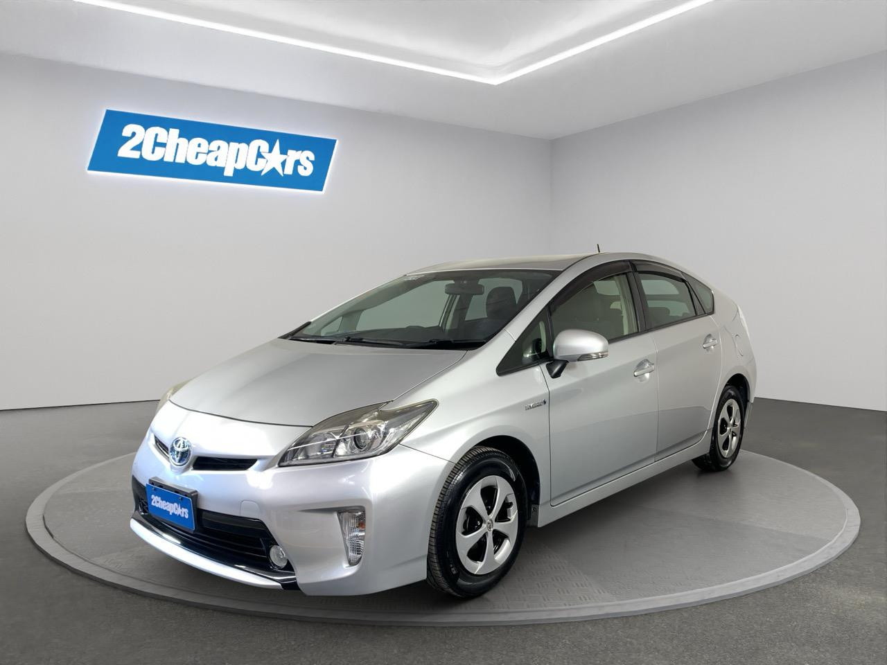 2014 Toyota Prius S Hatchback