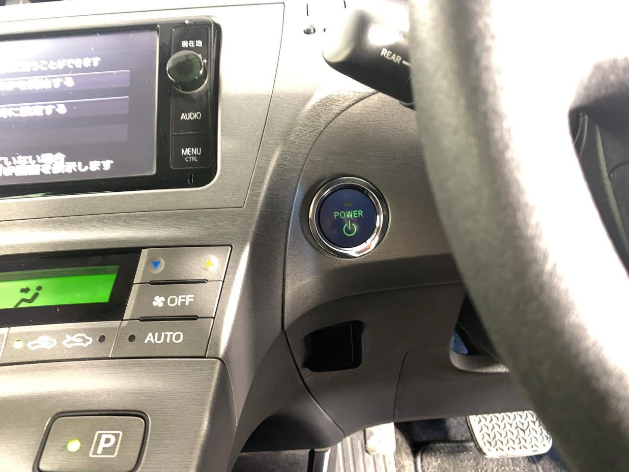 2014 Toyota Prius S Hatchback PUSH BUTTON START + AUTO LIGHTS + REVERSING CAMERA