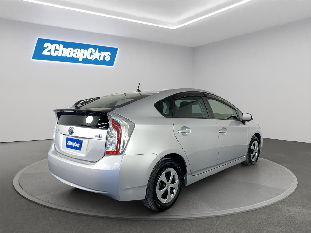 2014 Toyota Prius S Hatchback PUSH BUTTON START + AUTO LIGHTS + REVERSING CAMERA