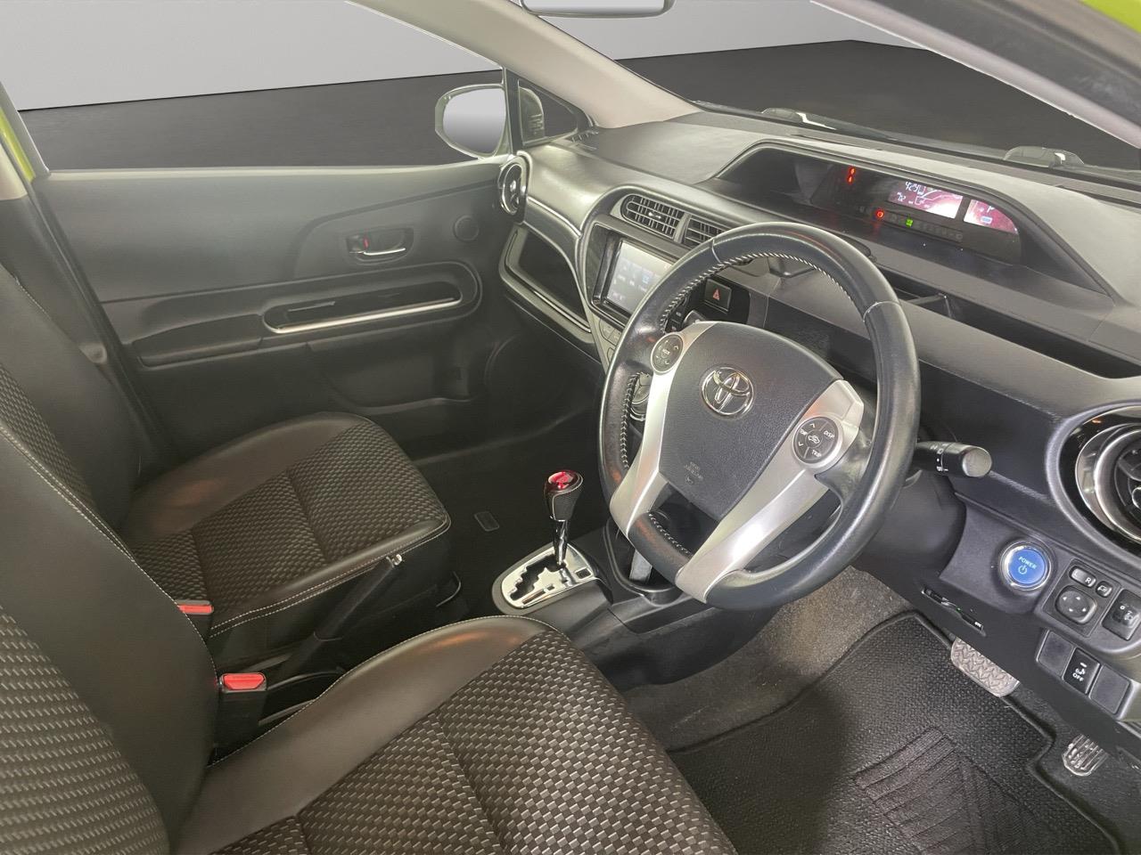 2014 Toyota Aqua X-URBAN Hatchback REVERSING CAMERA + AUTO LIGHTS + PUSH START