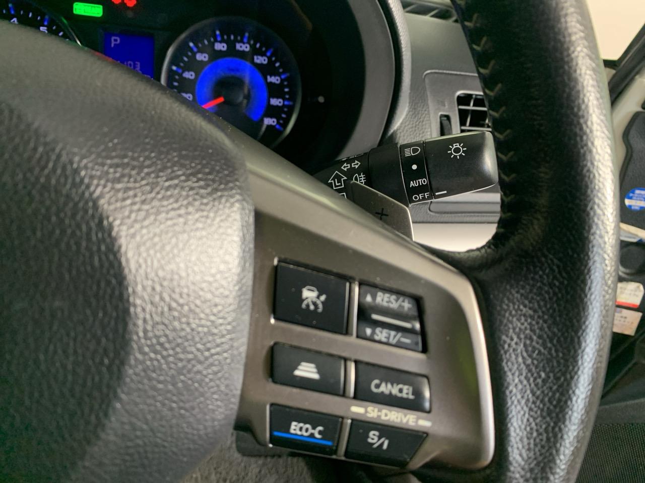 2014 Subaru XV HYBRID AWD RV/SUV AWD + CRUISE CONTROL + POWER ADJUSTMENT SEATS