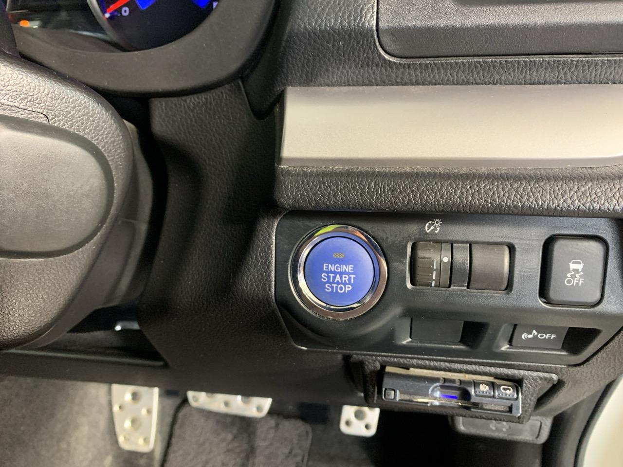 2014 Subaru XV HYBRID AWD RV/SUV AWD + CRUISE CONTROL + POWER ADJUSTMENT SEATS