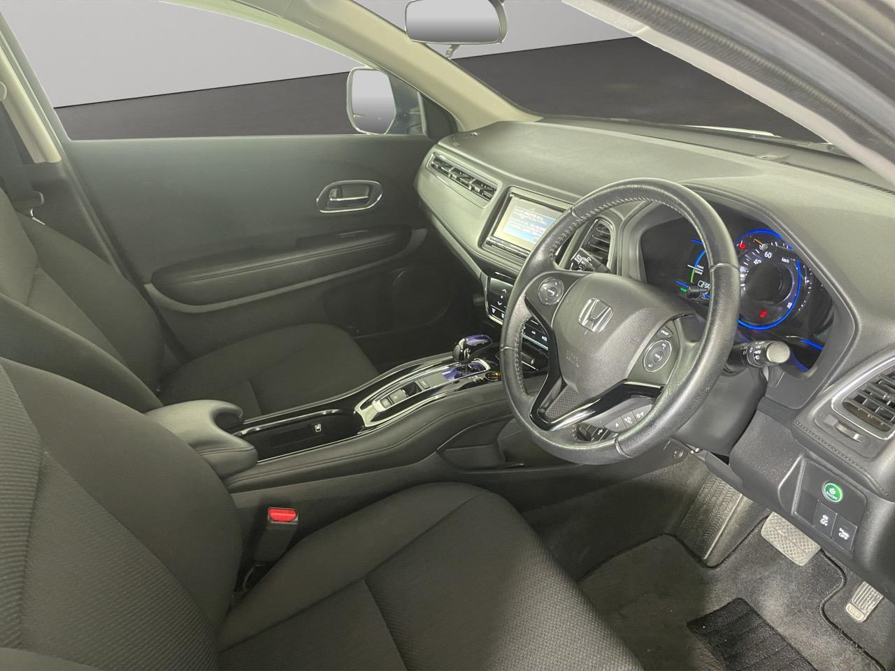 2015 Honda Vezel HYBRID X RV/SUV LOW KM + REVERSING CAMERA + PUSH START