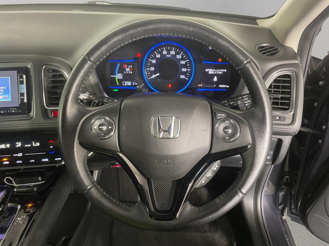 2015 Honda Vezel HYBRID X RV/SUV LOW KM + REVERSING CAMERA + PUSH START
