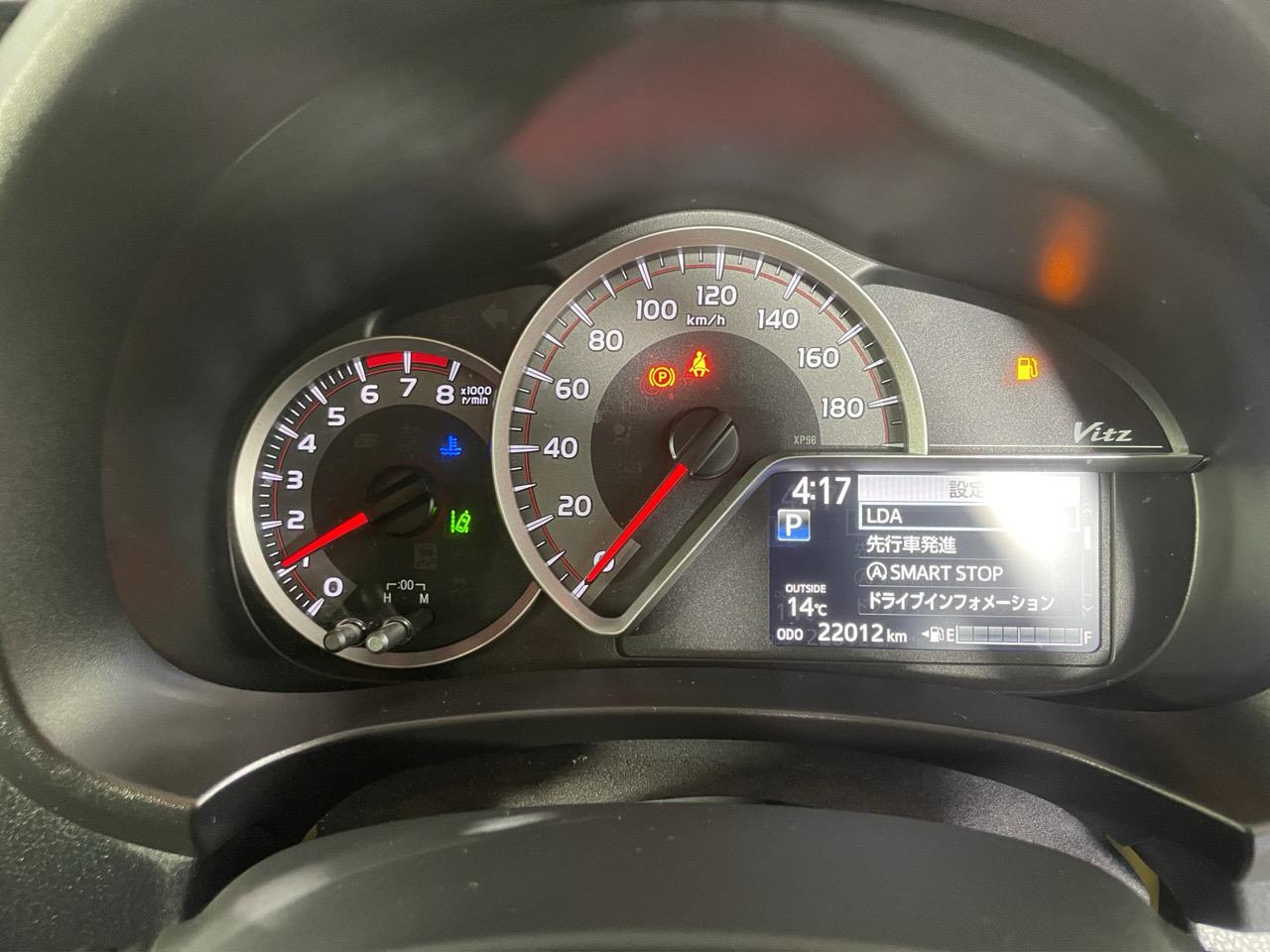 2017 Toyota Vitz Yaris F Hatchback LOW KMS + GREAT FUEL EFFICIENCY + GREAT SPACE